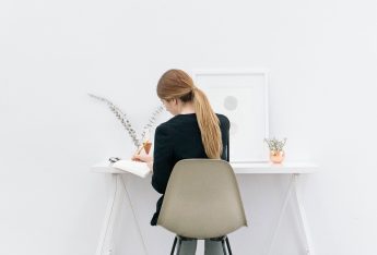 Vous souhaitez écrire le résumé de 4ème de couverture de votre livre ?